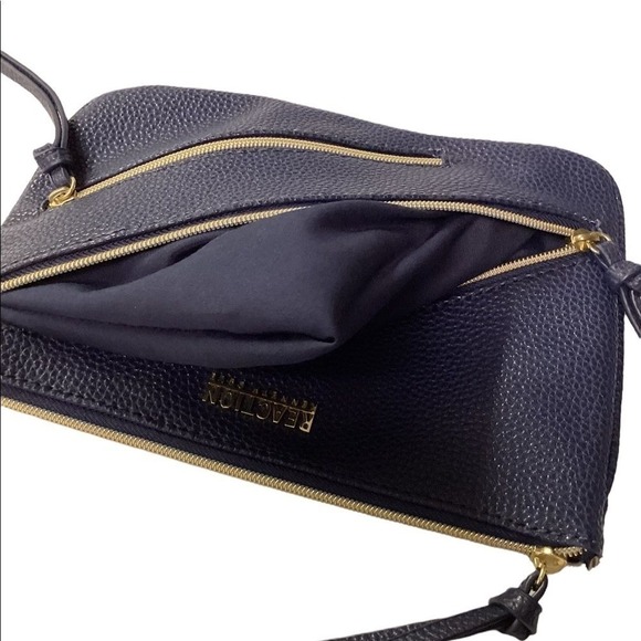 Reaction by Kenneth Cole blue pebble leather clutch‎ 3 zipper - Picture 8 of 11